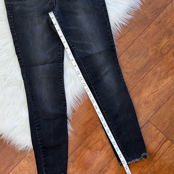 William Rast Black Raw Hem Stretch Ankle Skinny Jeans, Size 26 - Picture 4 of 9